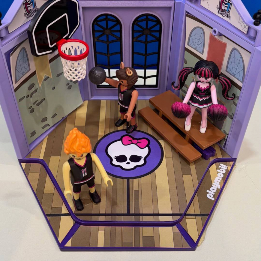 PLAYMOBIL x Monster High gym with Clawd Wolf and Heath