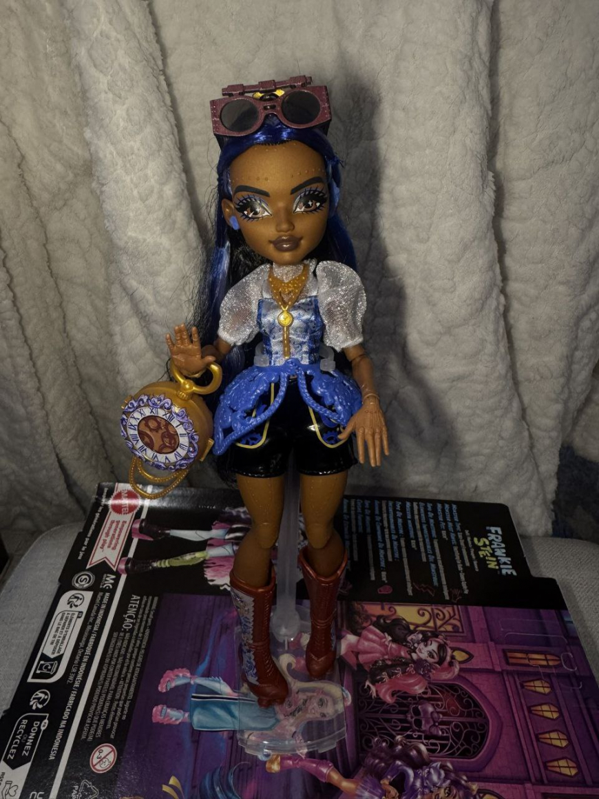 In real life photos g3 robecca steam doll