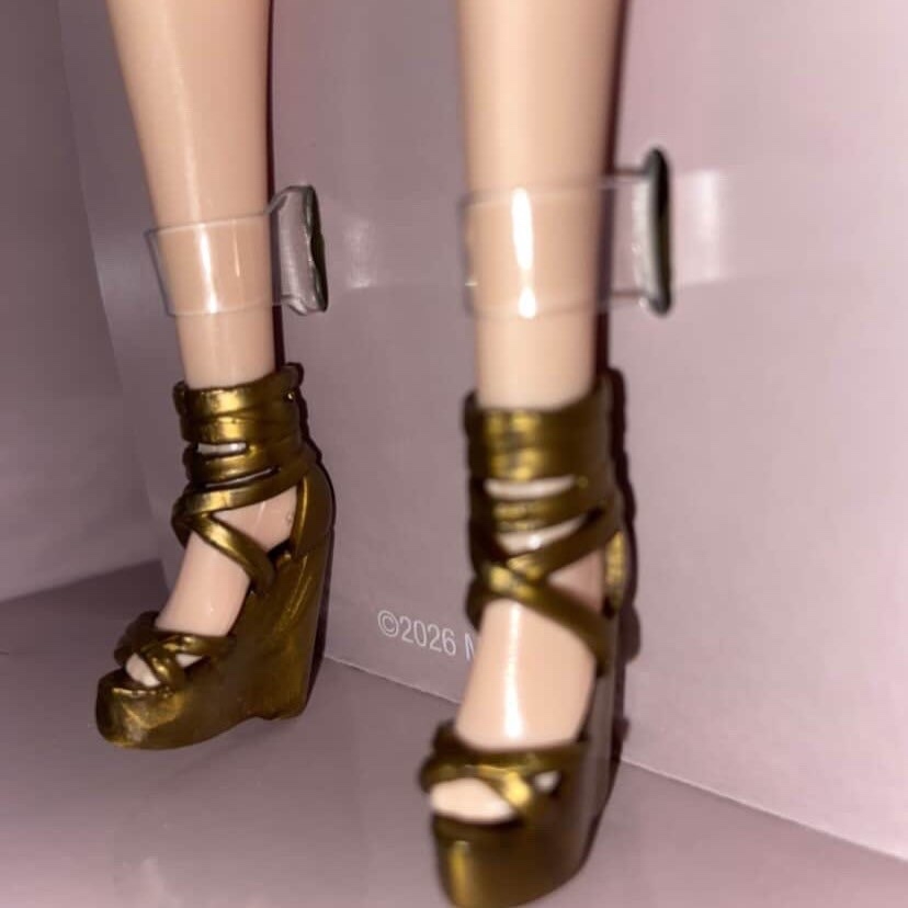 Barbie Signature Barbie Basics 06 doll 2026 JJX25 in real life photos