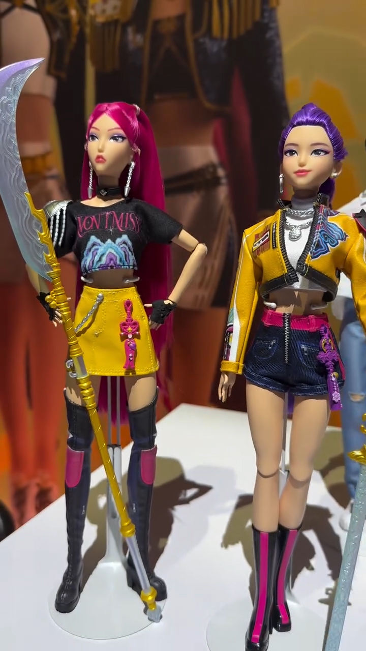 KPop Demon Hunters Core Huntrix Rumi, Mira, Zoey and Jinu fashion dolls from Mattel irl