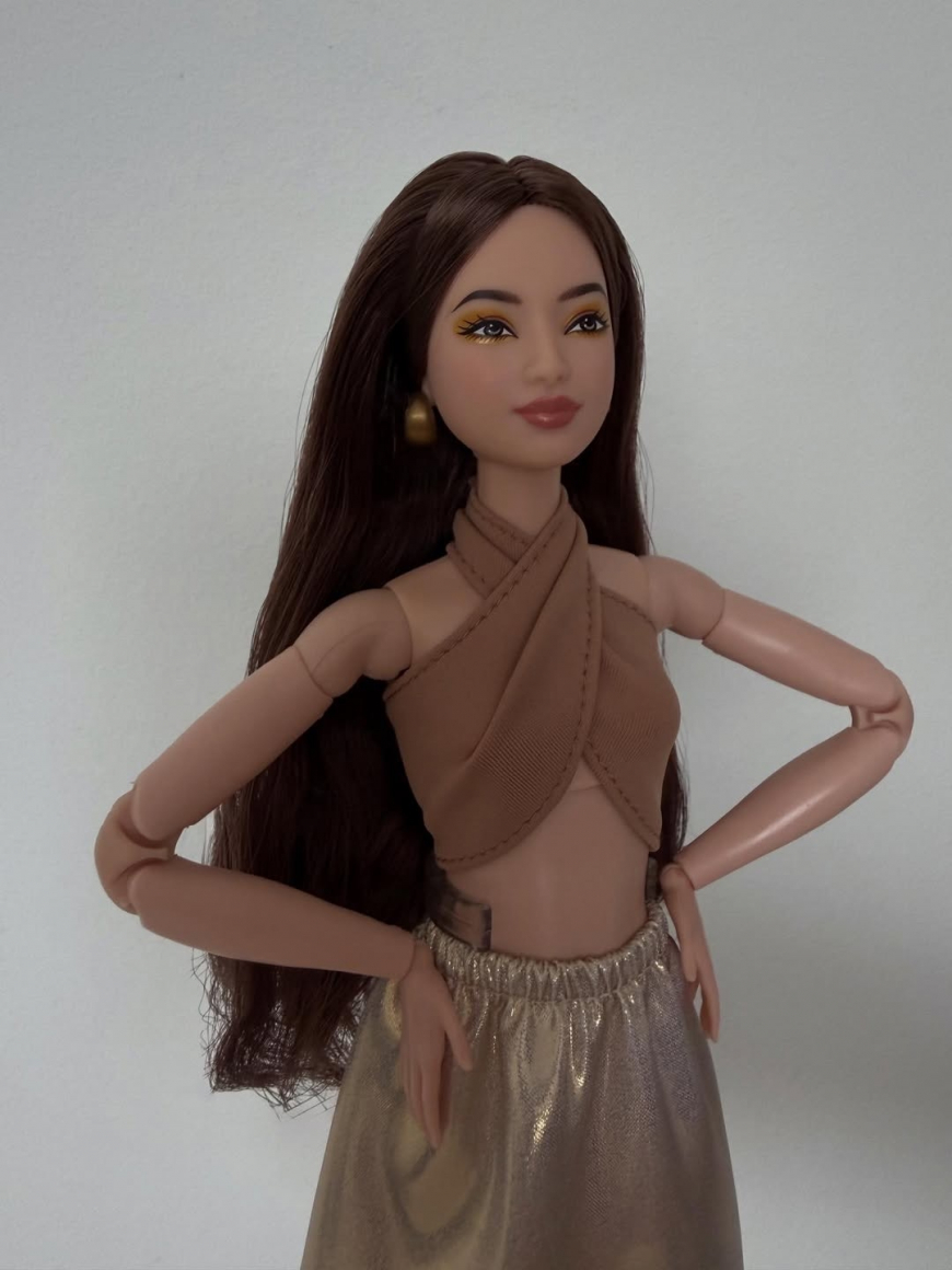 Barbie Signature Barbie Basics 06 doll 2026 JJX25 in real life photos