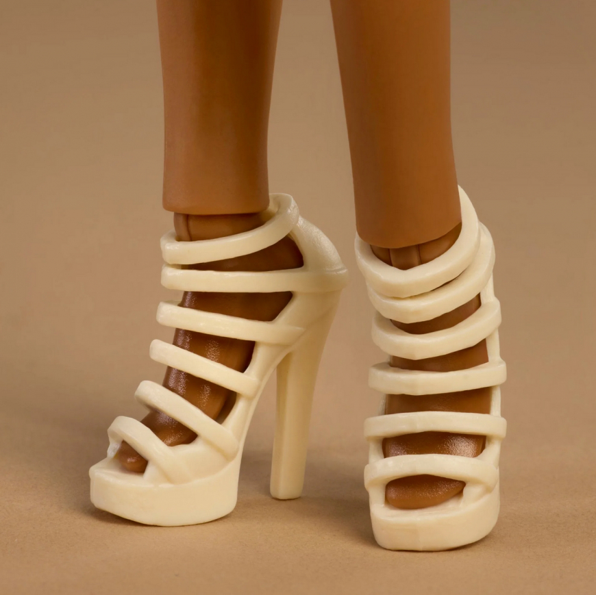 Barbie Signature Barbie Basics Model 08 doll