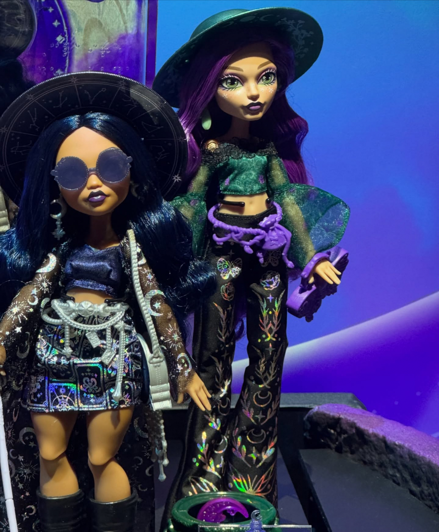 Moonspell Magic by Monster High dolls in real life photos
