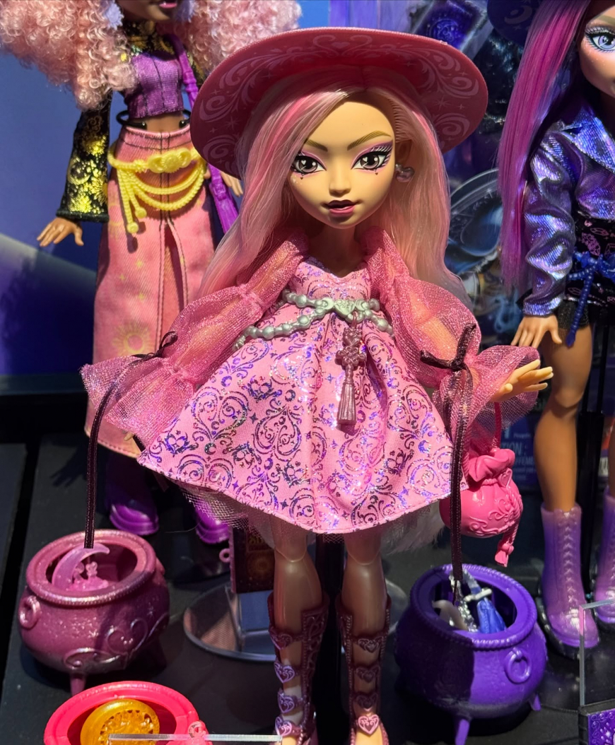 Moonspell Magic by Monster High dolls in real life photos