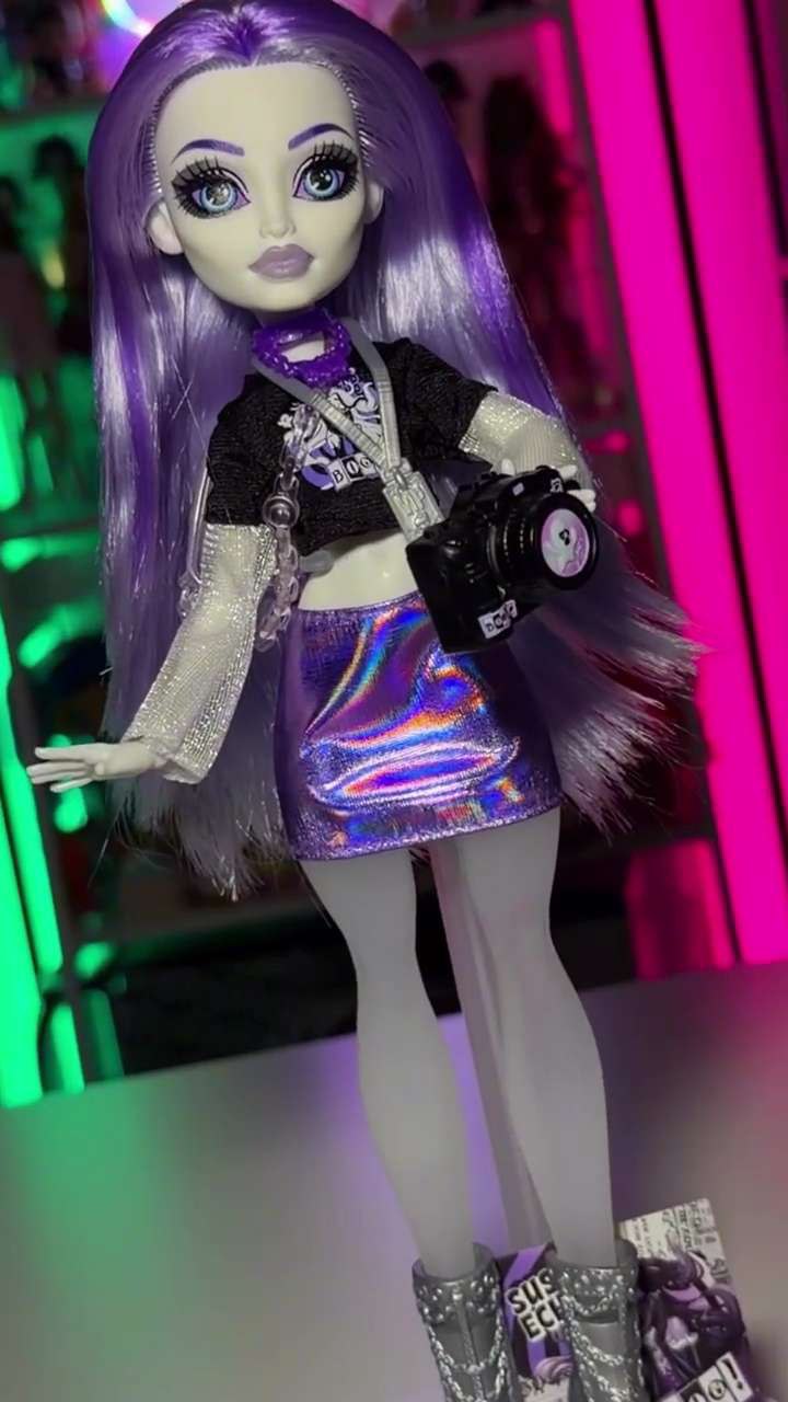 Monster High Buried Secrets 5 Concert Lurks Twyla Boogeyman doll