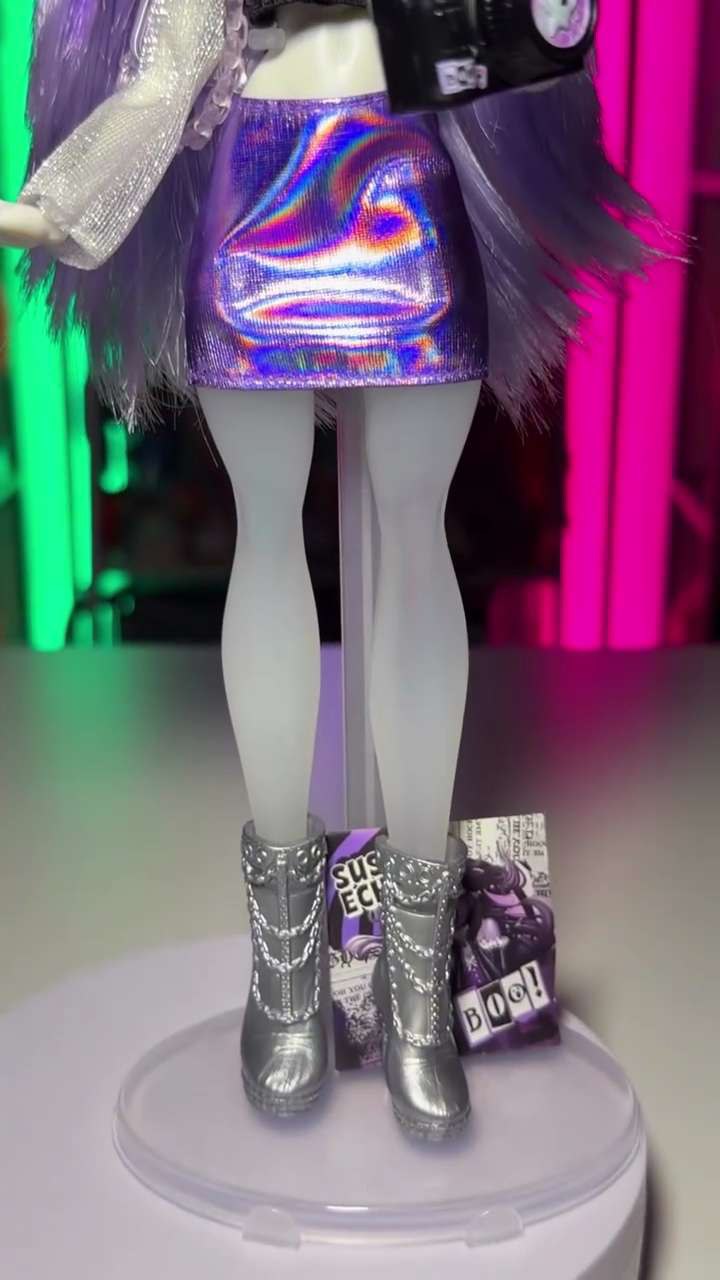 Monster High Buried Secrets 5 Concert Lurks Twyla Boogeyman doll