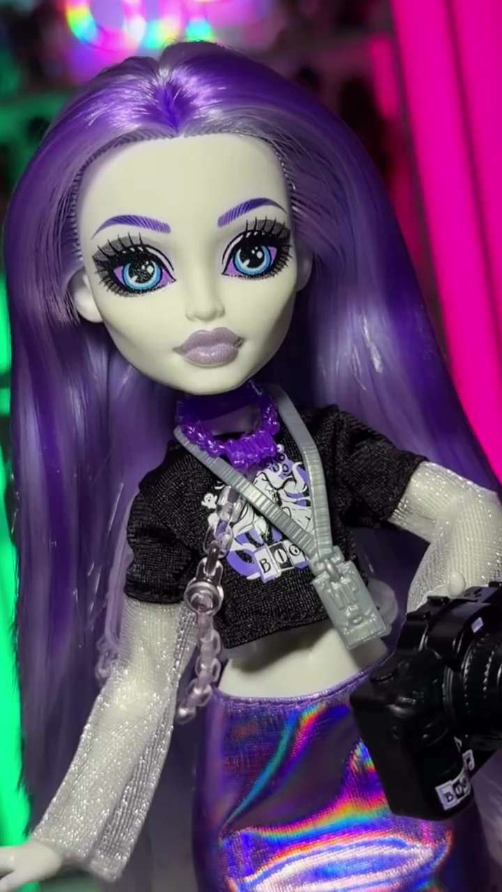 Monster High Buried Secrets 5 Concert Lurks Twyla Boogeyman doll