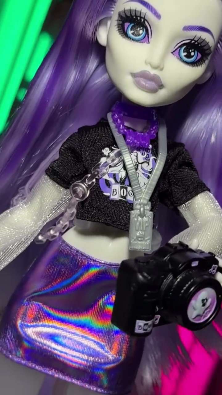 Monster High Buried Secrets 5 Concert Lurks Twyla Boogeyman doll