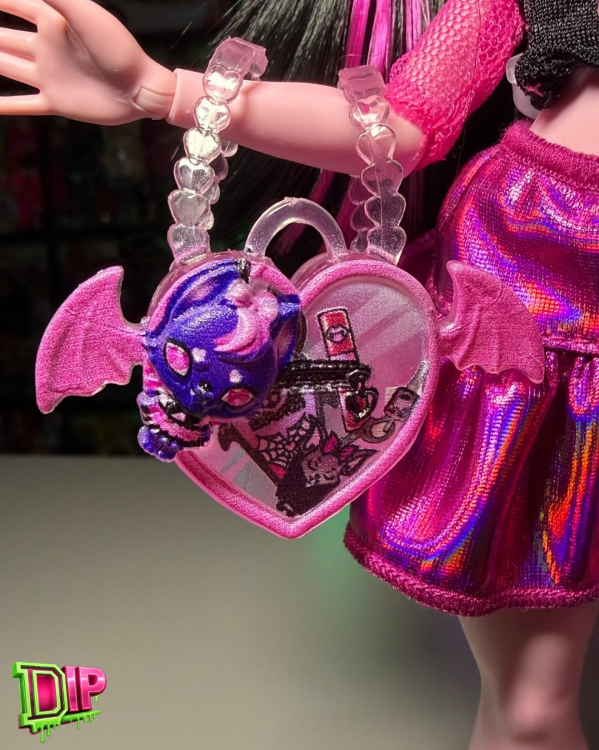 Monster High Buried Secrets 5 Concert Lurks Draculaura doll