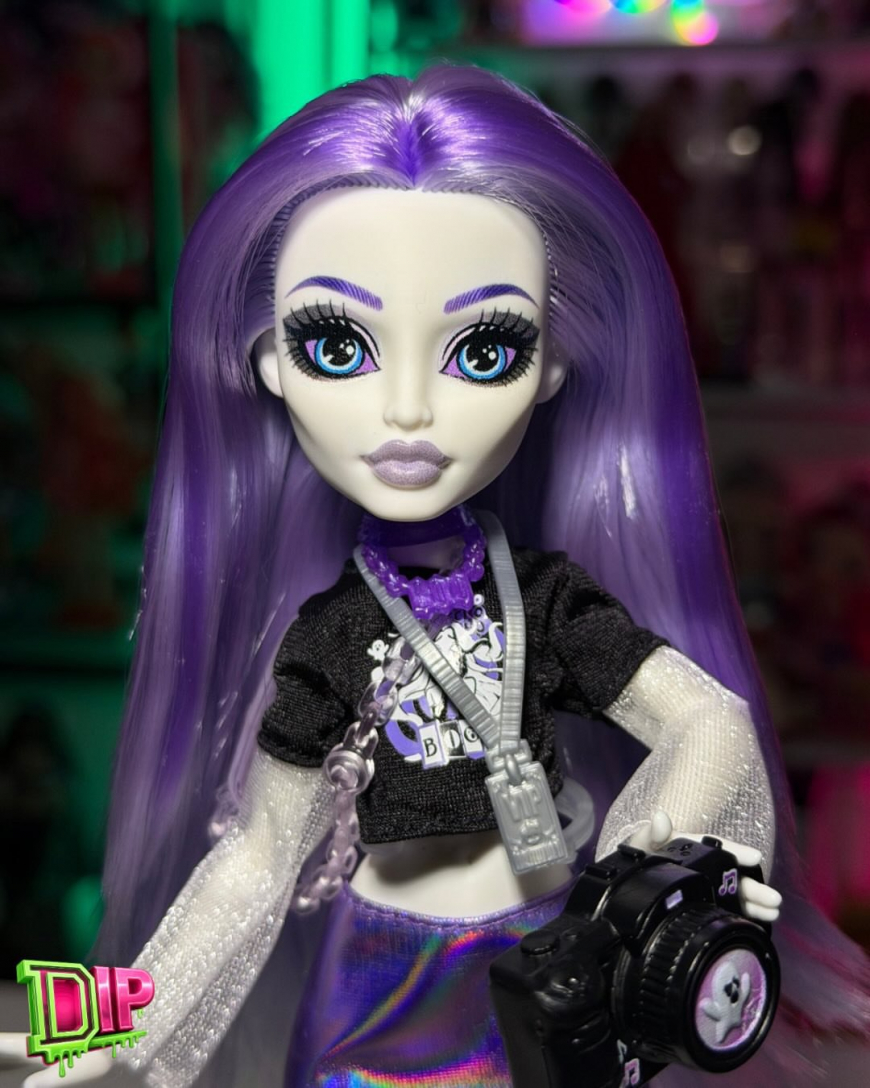 Monster High Buried Secrets 5 Concert Lurks Spectra doll in real life photos
