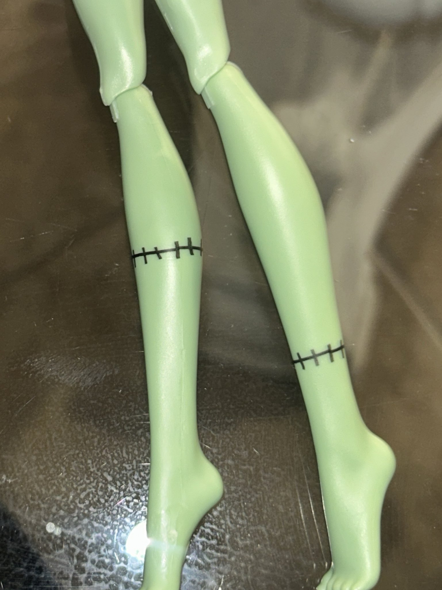 Monster High Skullector x Frankenstein doll 2026 out of the box in real life photos