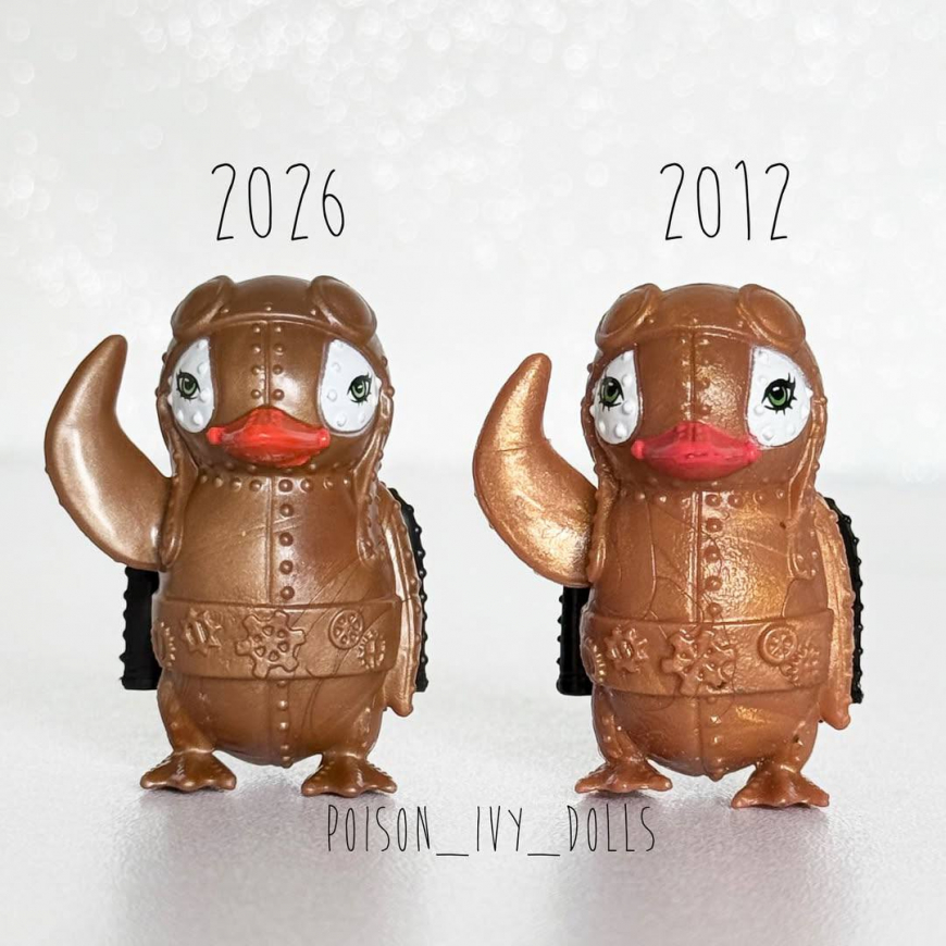 Comparison of the Robecca reproduction doll with the first release