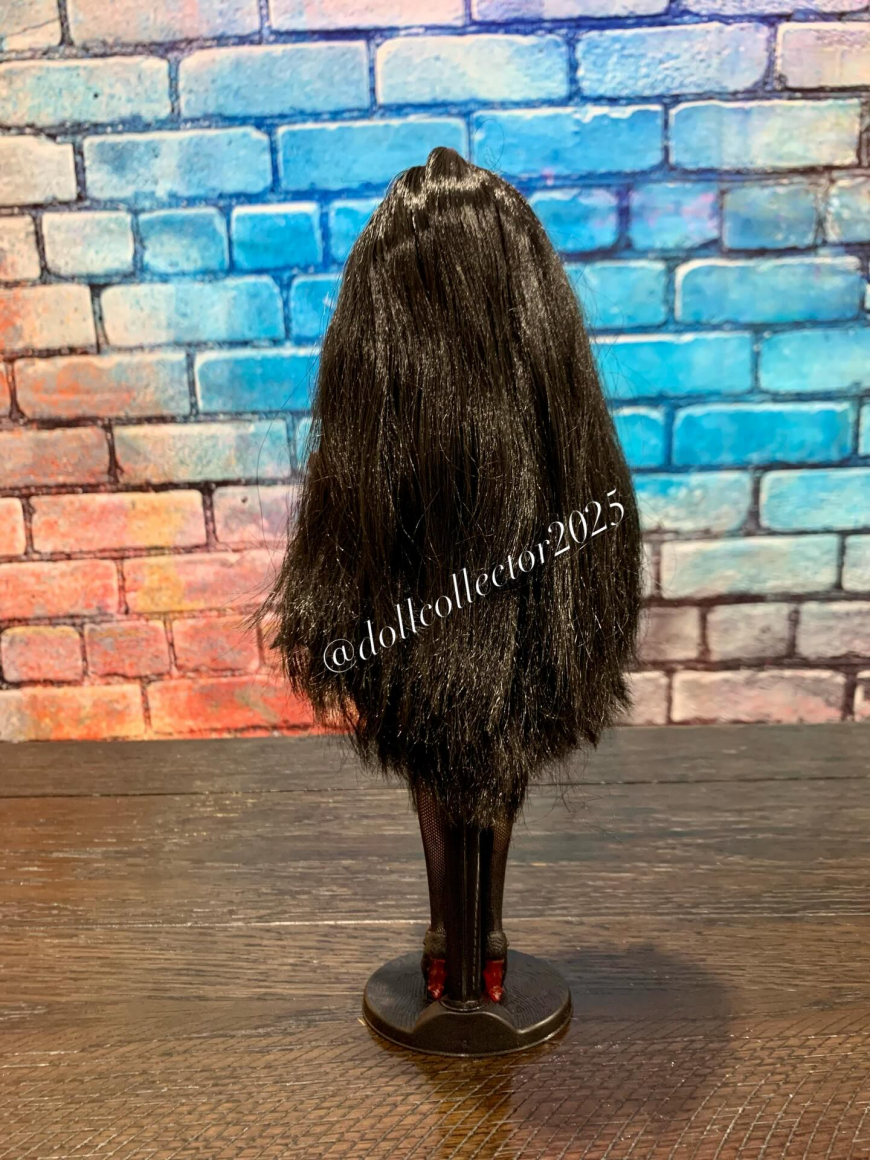Monster High Skullector x Universal Monsters Dracula doll 2026 irl photo