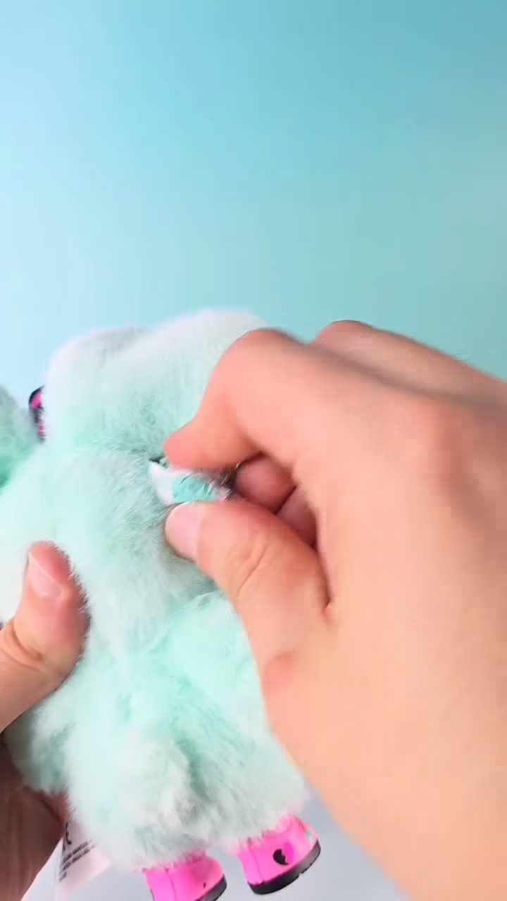 LOL Surprise Plush Surprise dolls unboxing pictures