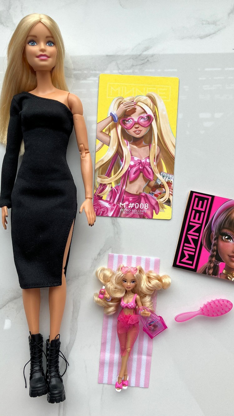 Zuru Minnee fashion doll In comparison with Barbie
