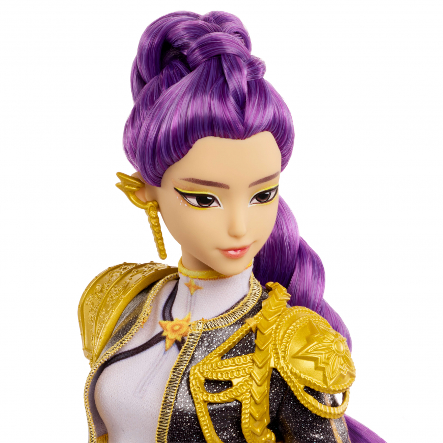 KPop Demon Hunters Huntrix Golden singing Rumi doll