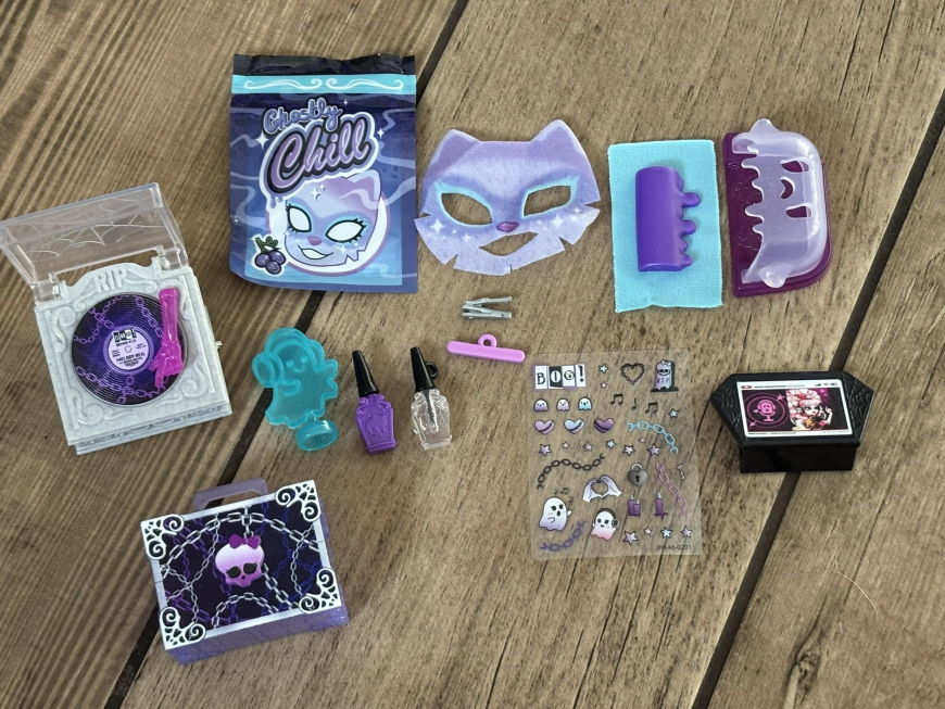 Monster High Self-Scare Secrets Spectra Vondergeist doll