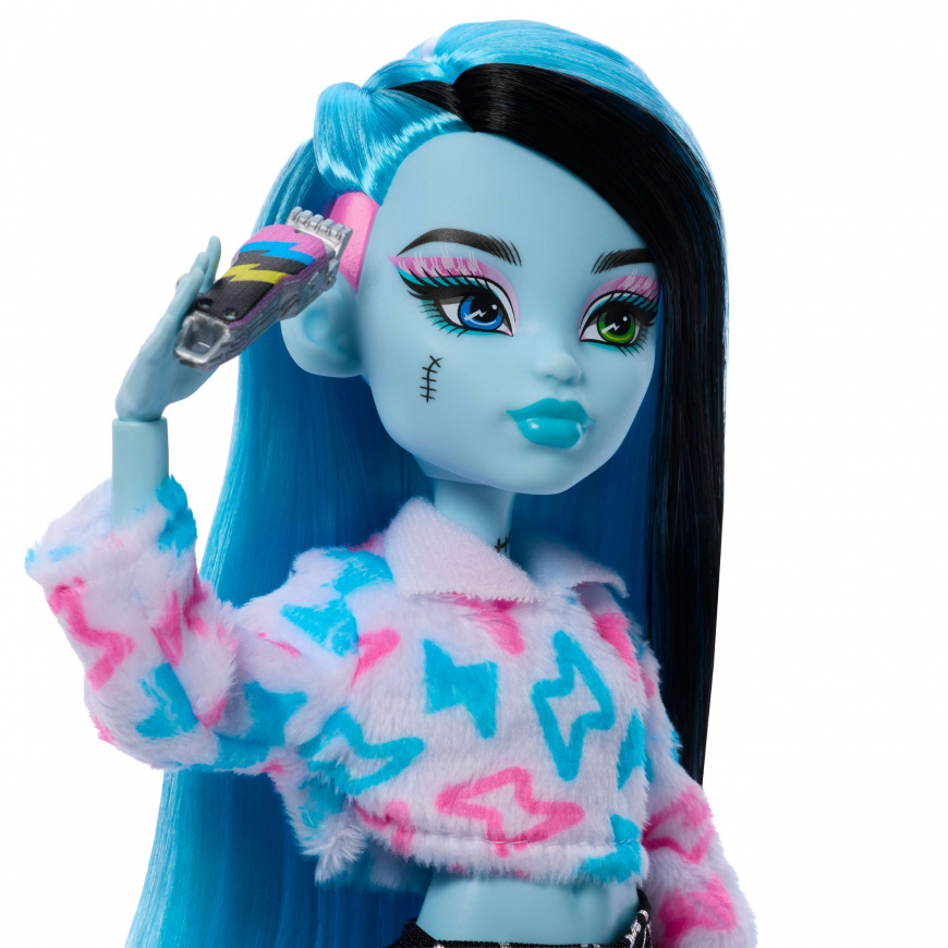 Monster High Self-Scare Secrets Frankie Stein doll