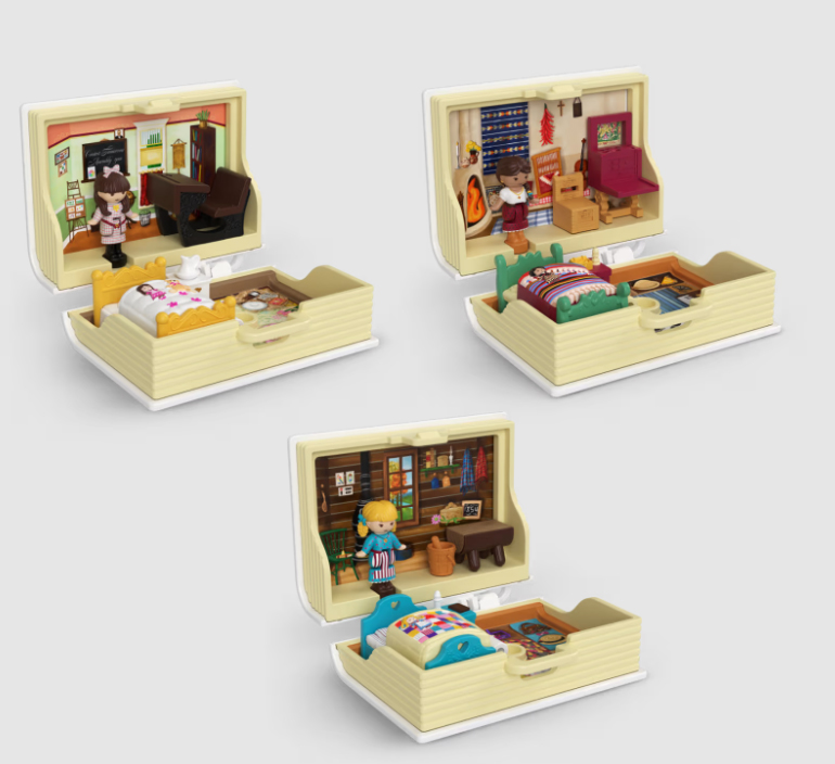 Polly Pocket X American Girl Compact