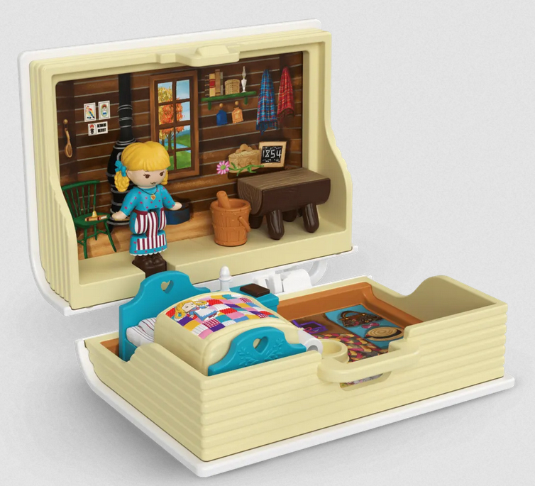 Polly Pocket X American Girl Compact