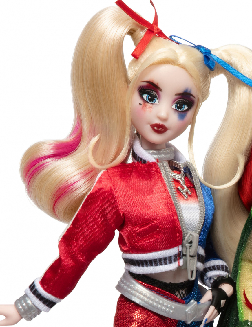DC Fashion Dolls collection from JAKKS Pacific Harley Quinn, Poison Ivy, Catwoman, and Supergirl