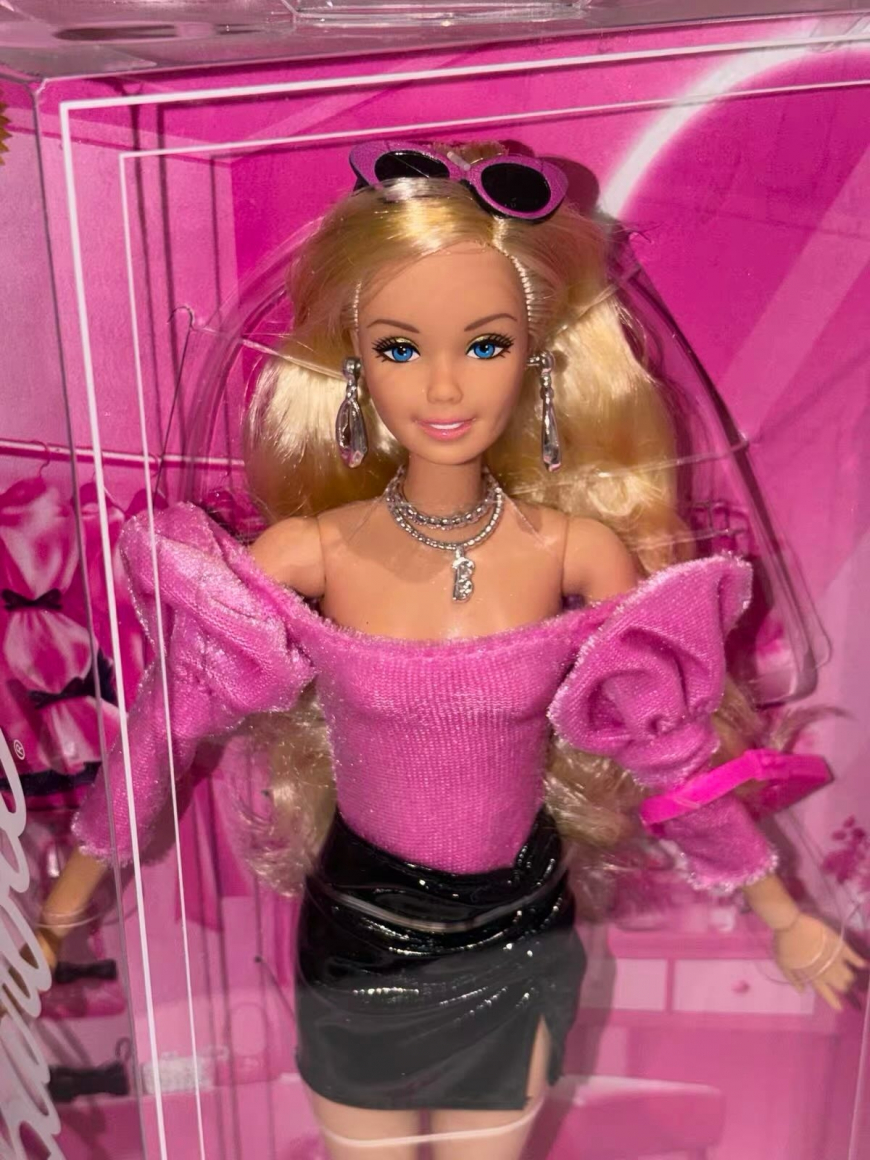 Barbie Deluxe Style Doll #13 Rare Find with Superstar mold