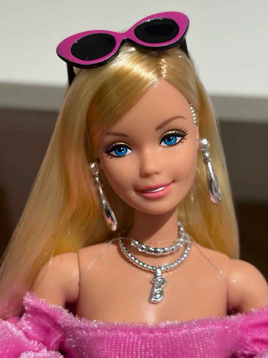 Barbie Deluxe Style Doll #13 Rare Find with Superstar mold
