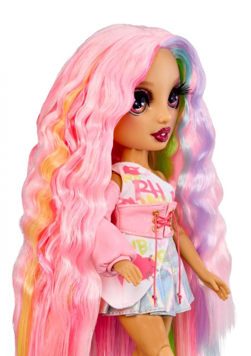 Rainbow High Kia Hart Pretty in Paris doll