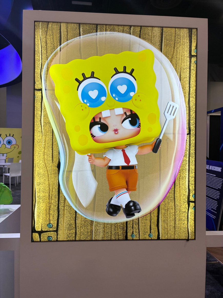 LOL Surprise loves SpongeBob dolls