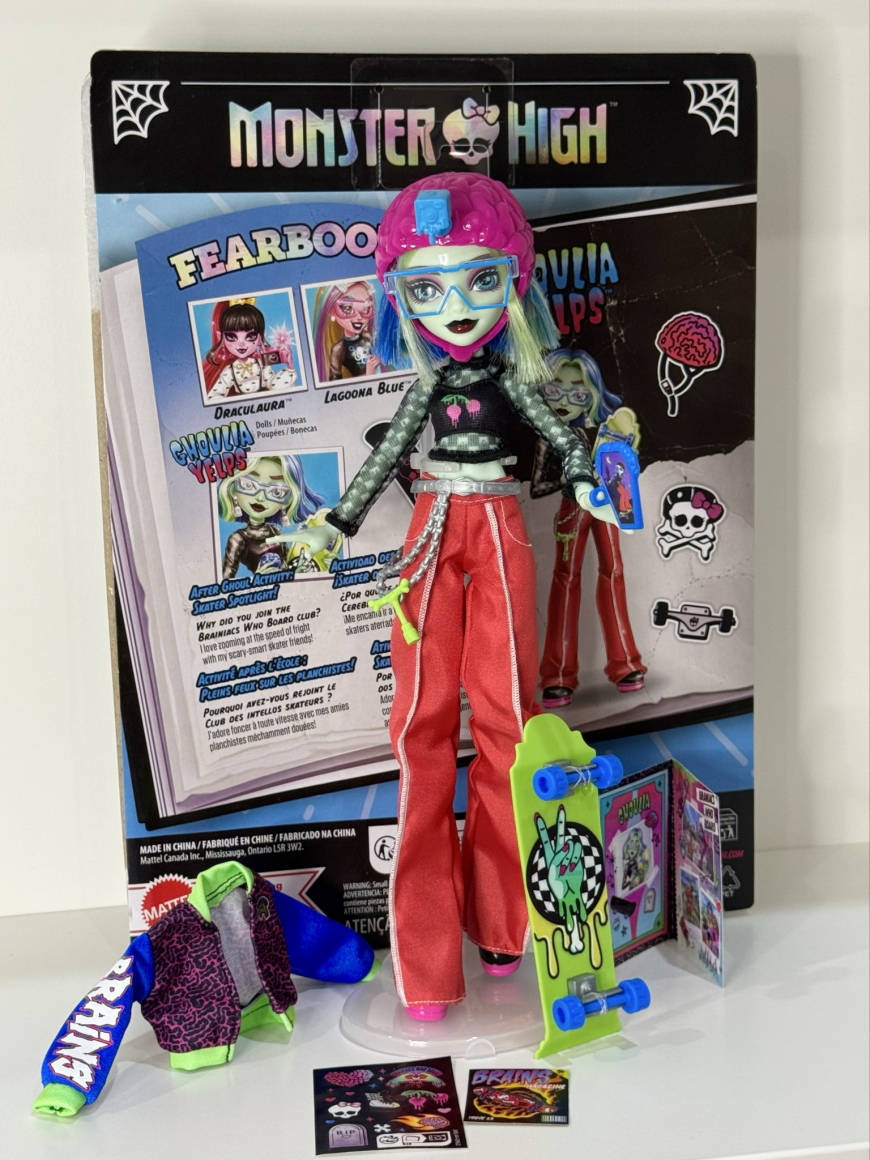 Monster High Fearbook 2026 doll Ghoulia irl photo