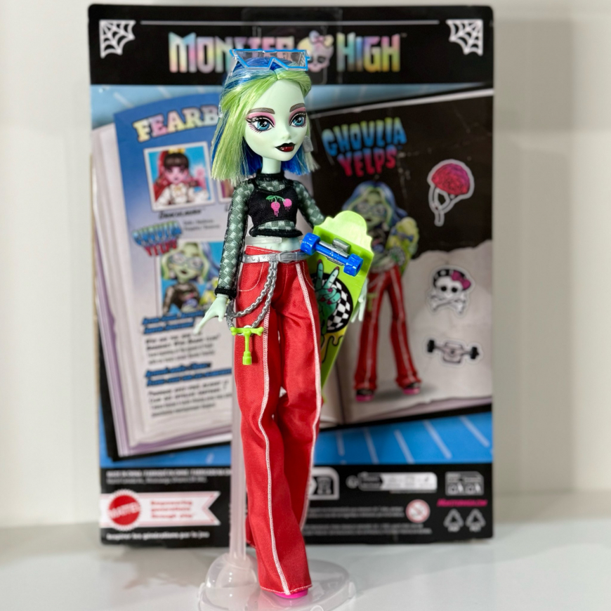 Monster High Fearbook 2026 doll Ghoulia irl photo