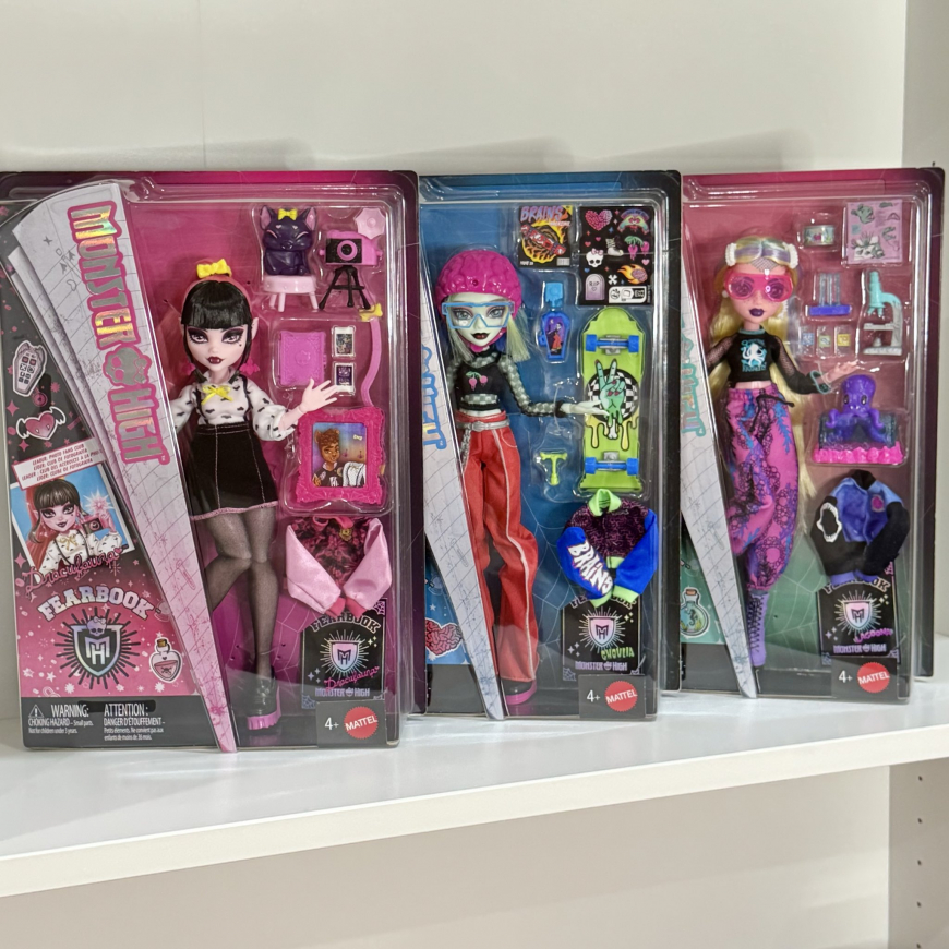 Monster High Fearbook 2026 dolls irl photo