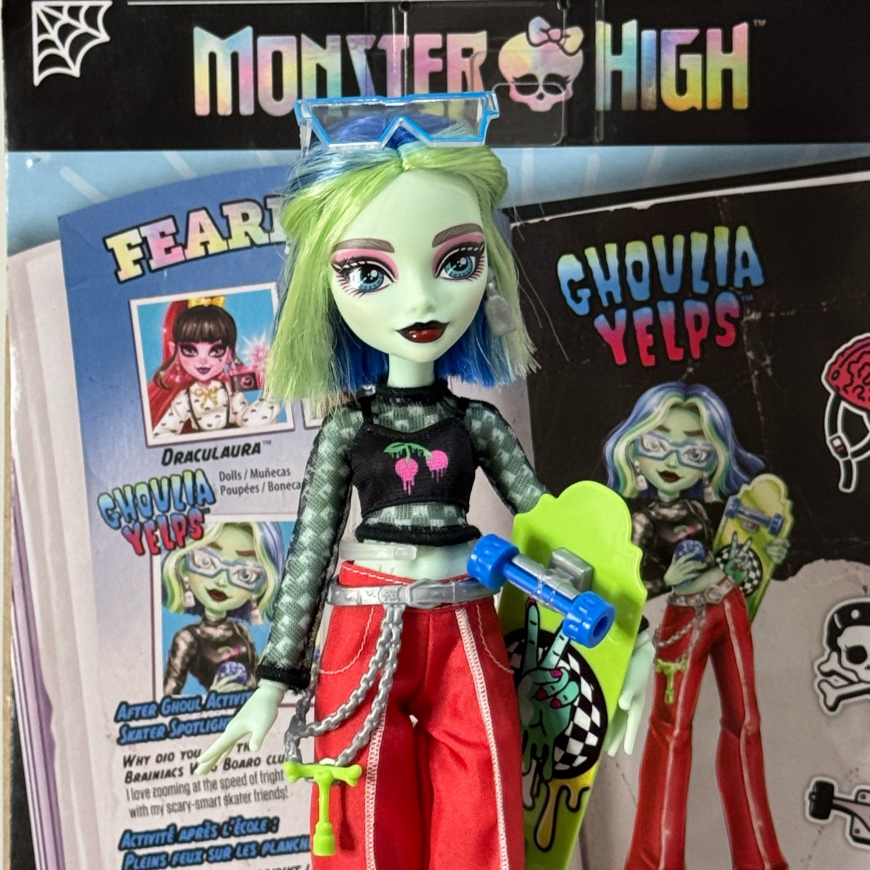 Monster High Fearbook 2026 doll Ghoulia irl photo