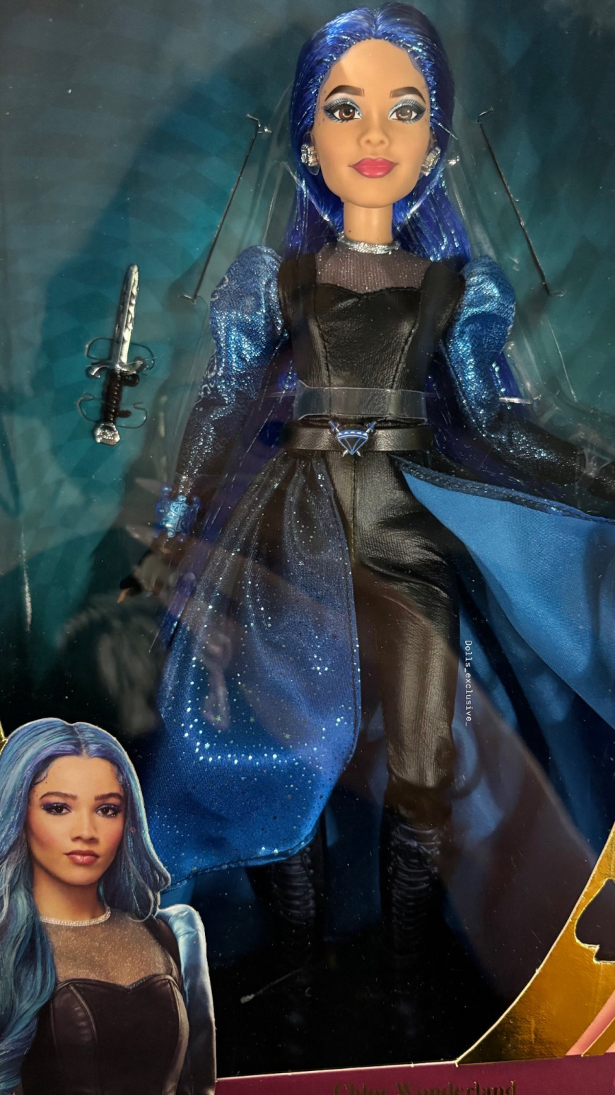 Disney Descendants Wicked Wonderland Deluxe Evil Chloe doll