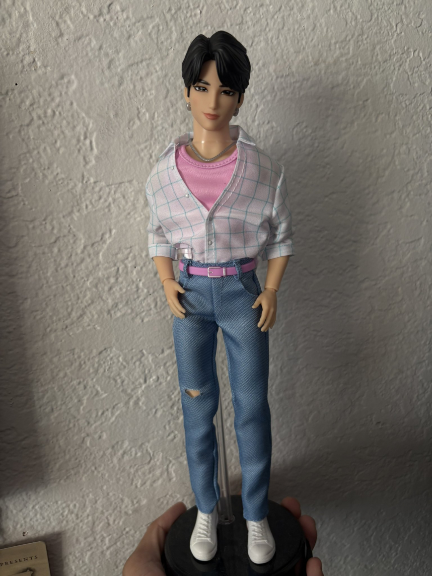 KPop Demon Hunters Core Huntrix Rumi, Mira, Zoey and Jinu fashion dolls from Mattel in real life photos