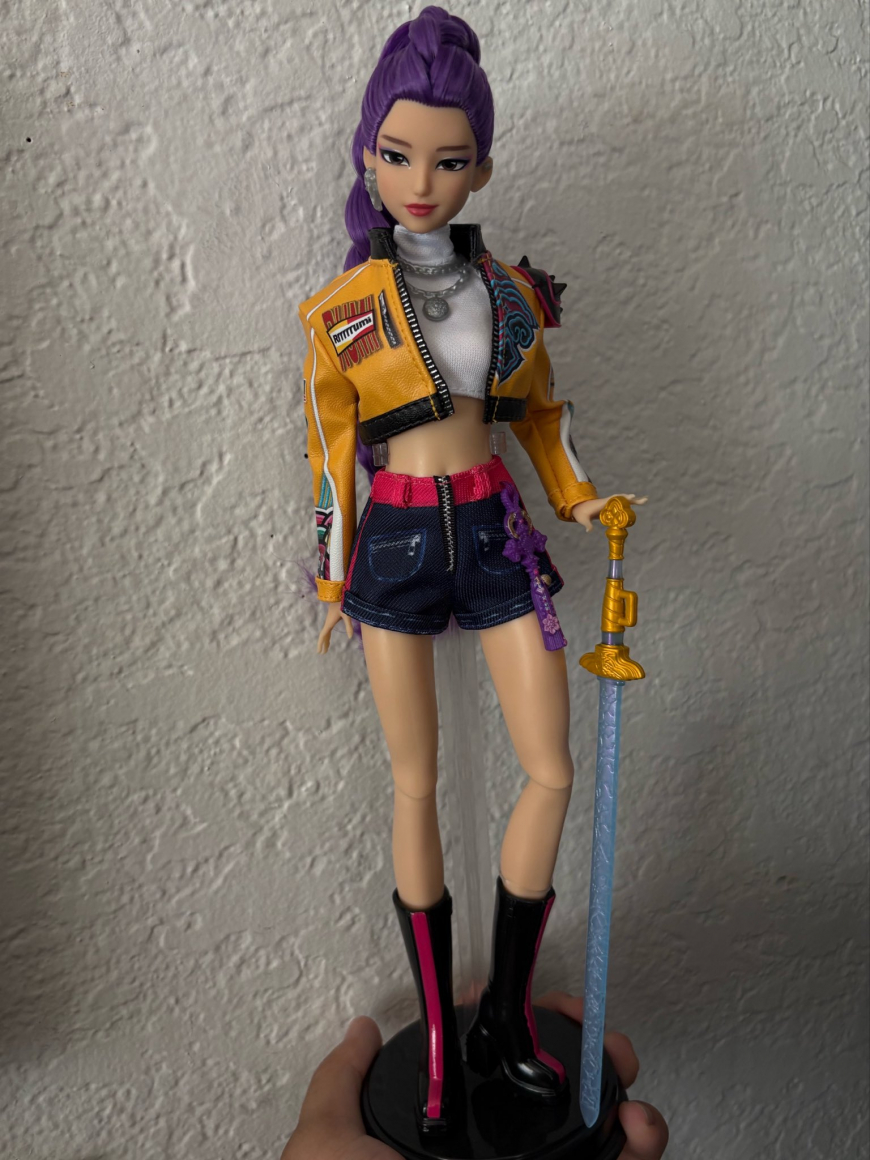 KPop Demon Hunters Core Huntrix Rumi, Mira, Zoey and Jinu fashion dolls from Mattel in real life photos