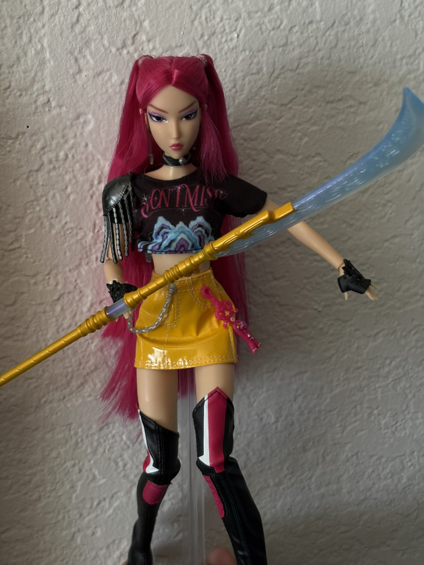 KPop Demon Hunters Core Huntrix Rumi, Mira, Zoey and Jinu fashion dolls from Mattel in real life photos