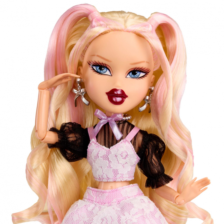 Bratz Stylin' Birthdayz Cloe doll
