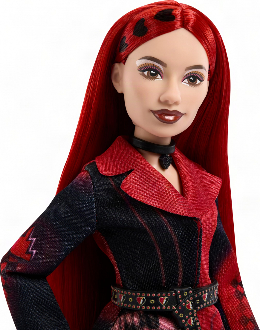Descendants Wicked Wonderland Tea Party surprise and reveal Red doll