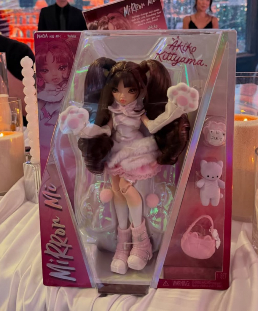 Mirror Mi Akiko Kittyama Fashion Doll