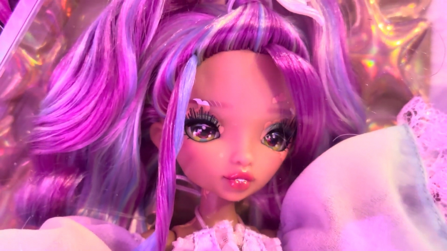 Mirror Mi Luna Skye (Dreamy) Fashion Doll