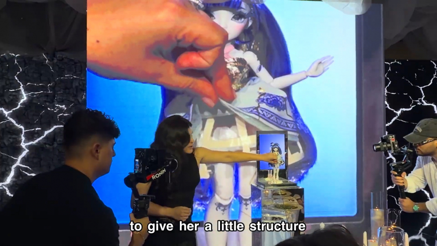 Mirror Mi Suki Goldpetal (Fragile) Fashion Doll