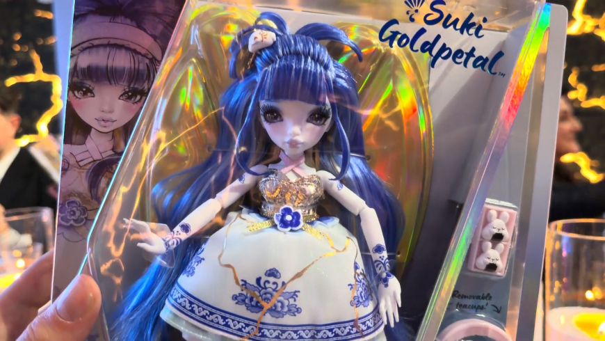 Mirror Mi Suki Goldpetal (Fragile) Fashion Doll