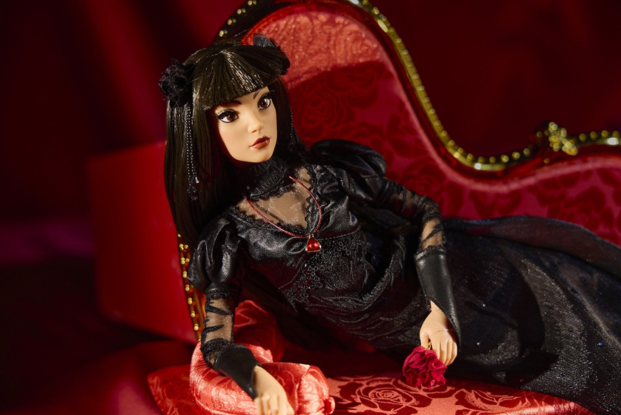 Disney Limited Edition Haunted Mansion Werecat Lady doll