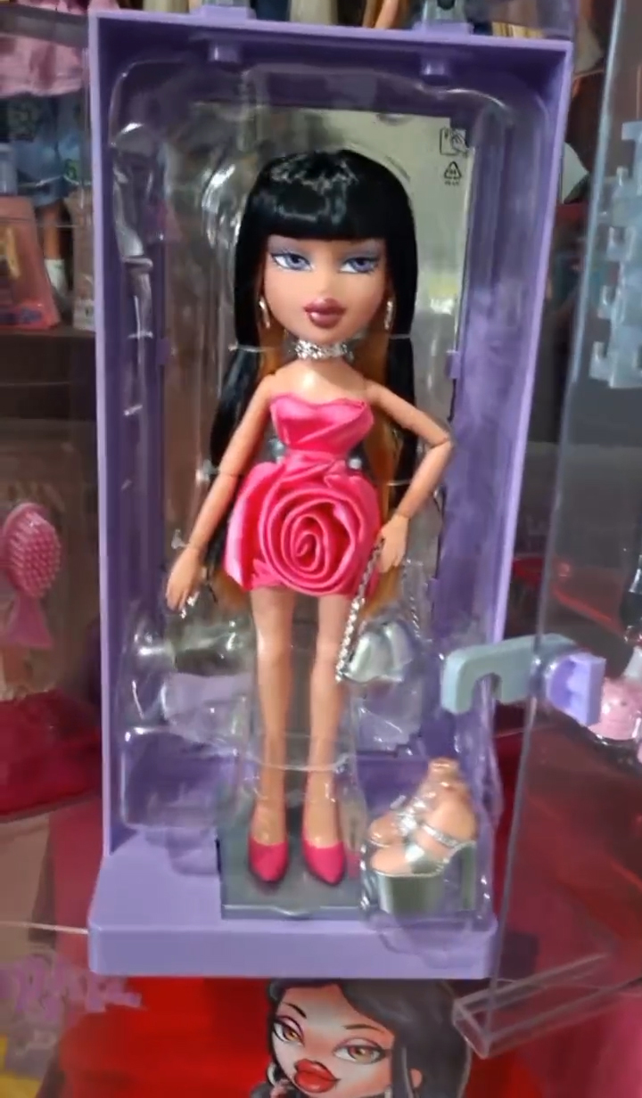 Bratz Whatz in my Closet Dana doll Playset 2026 irl