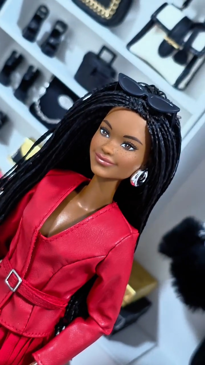 Barbie Signature BarbieStyle Fashion Week Milan doll