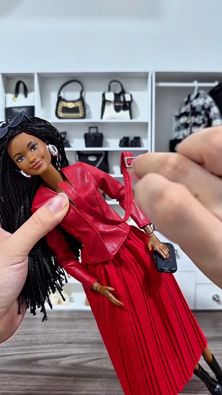 Barbie Signature BarbieStyle Fashion Week Milan doll