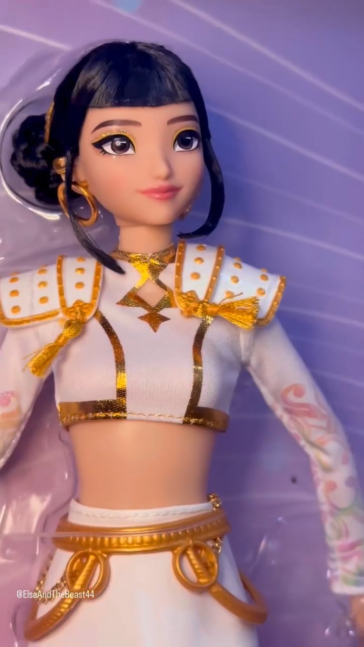 KPop Demon Hunters dolls from Mattel “What It Sounds Like”  3-pack irl photos