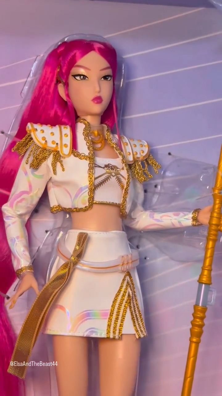 KPop Demon Hunters dolls from Mattel “What It Sounds Like”  3-pack irl photos