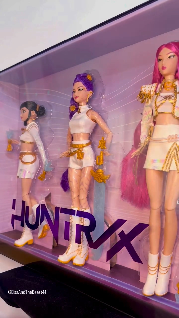 KPop Demon Hunters dolls from Mattel “What It Sounds Like”  3-pack irl photos